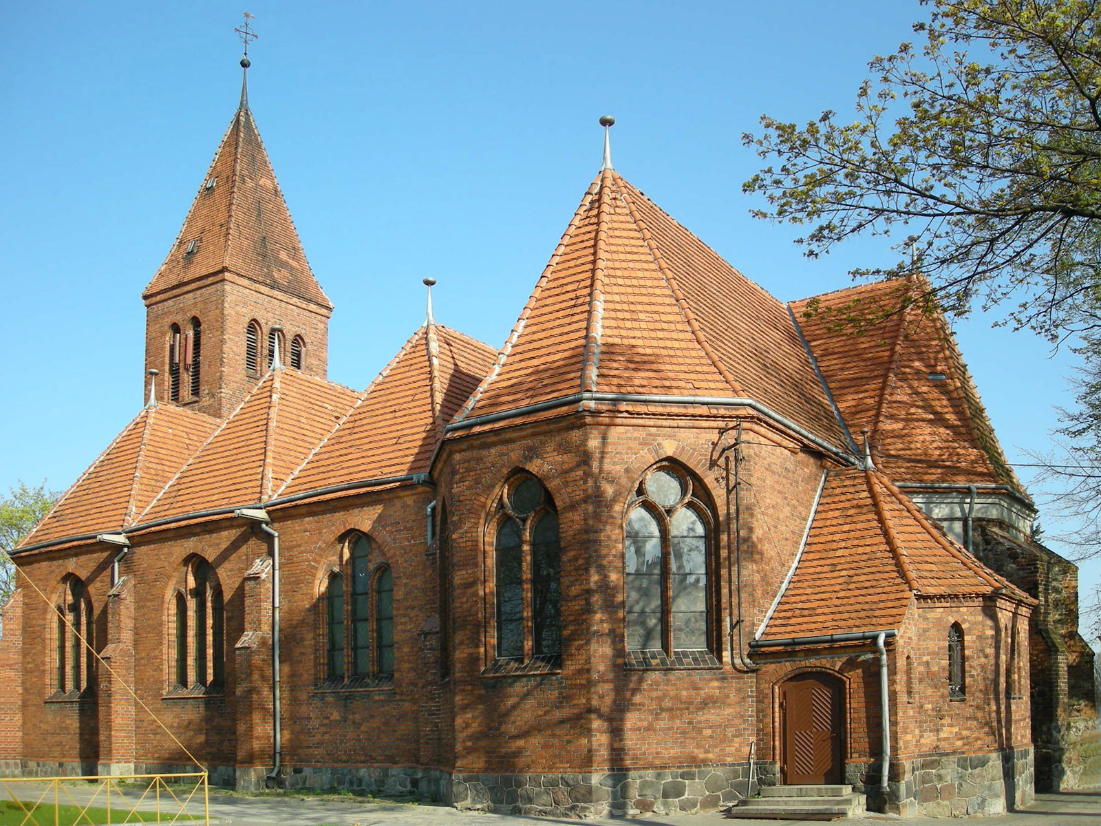 Kościół p.w. św. Apostołów Szymona i Judy Tadeusza w Wąbrzeźnie